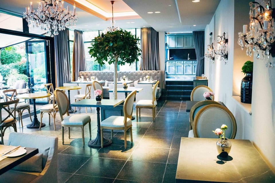 Restaurant/places to eat, Banquet/Function facilities