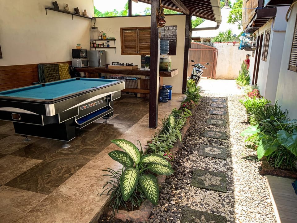 Communal lounge/ TV room, Billiard