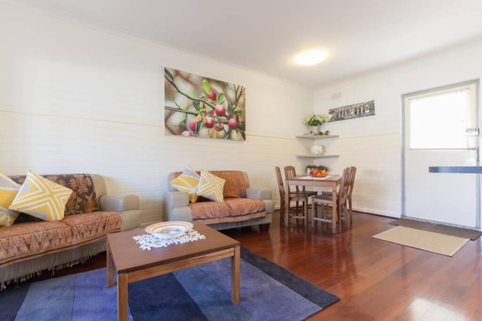 B7 Crawley Apartment 1 BRM & Sleepout near UWA Apartment in Nedlands