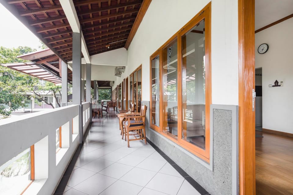 Patio, Facade/entrance