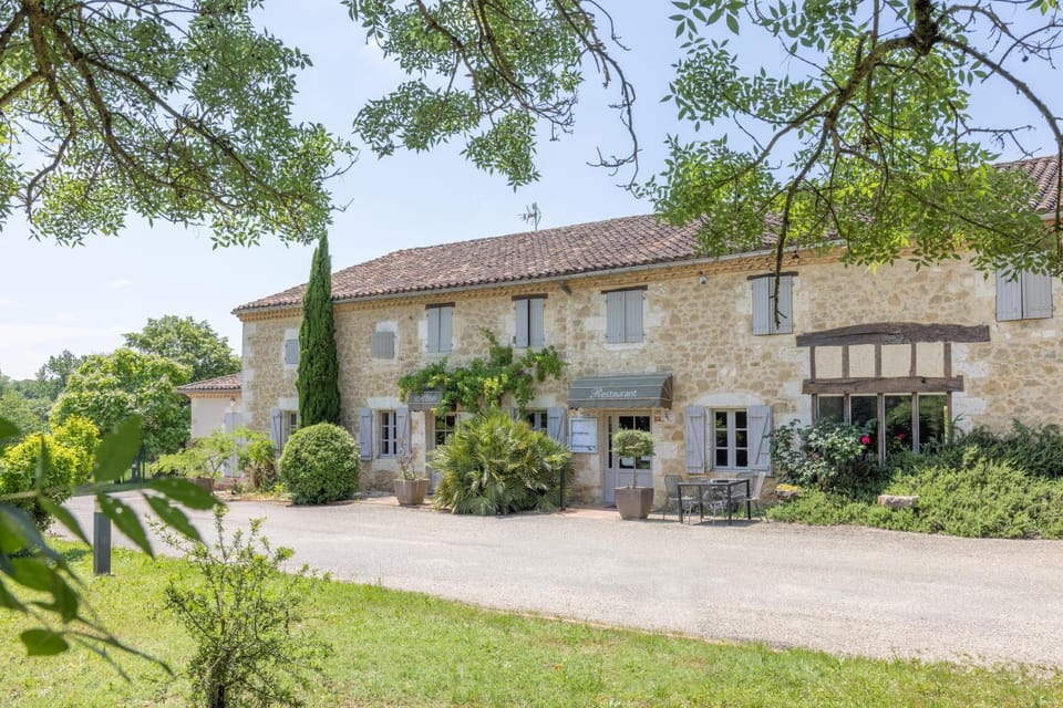 Property building, Restaurant/places to eat, Day, Natural landscape