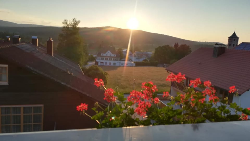 Sunrise, Sunset