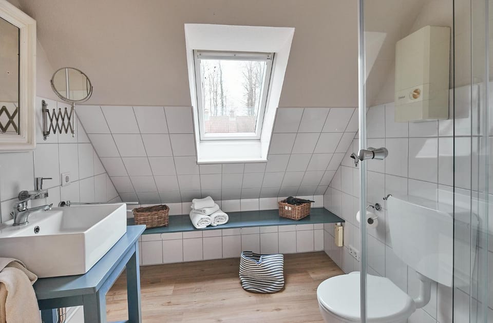 Bathroom, Photo of the whole room