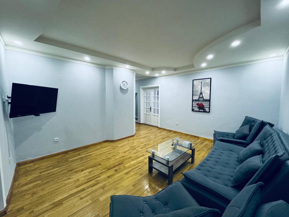 Classic Family Apart In The Center With 4 Rooms Apartment in Europe