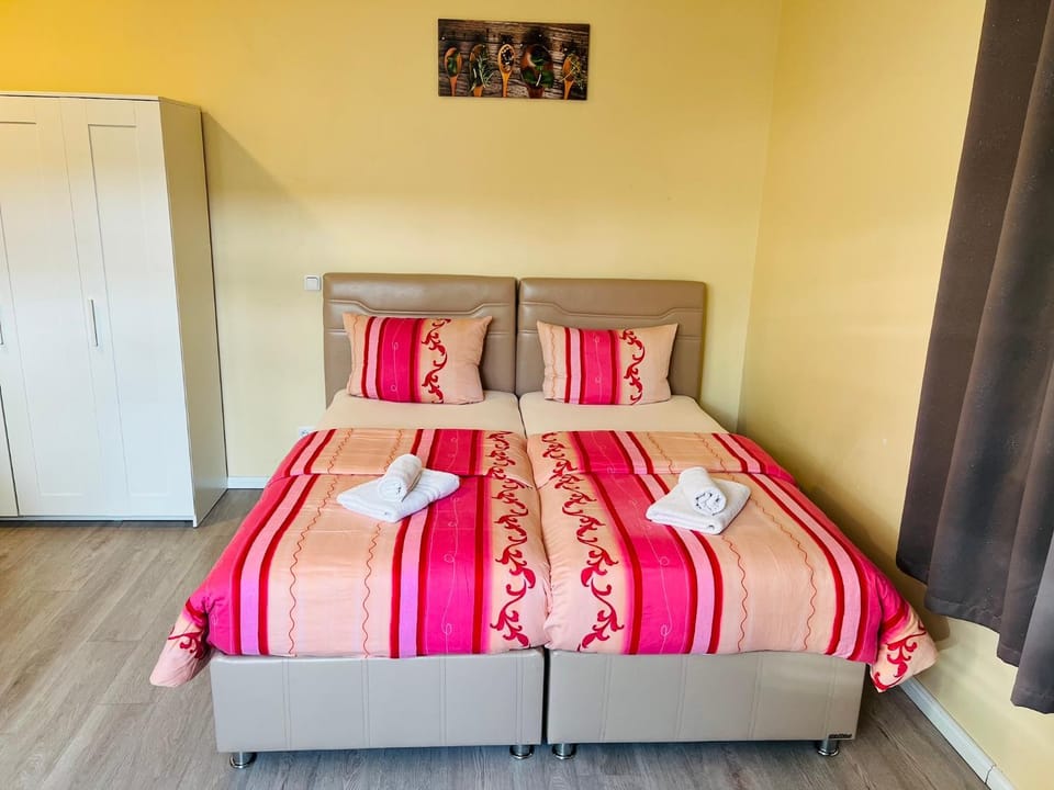 Bed, Photo of the whole room, Bedroom, towels, wardrobe