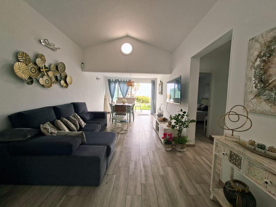 Enjoy days of dreams in paradise, 2 BR with POOL House in Maspalomas