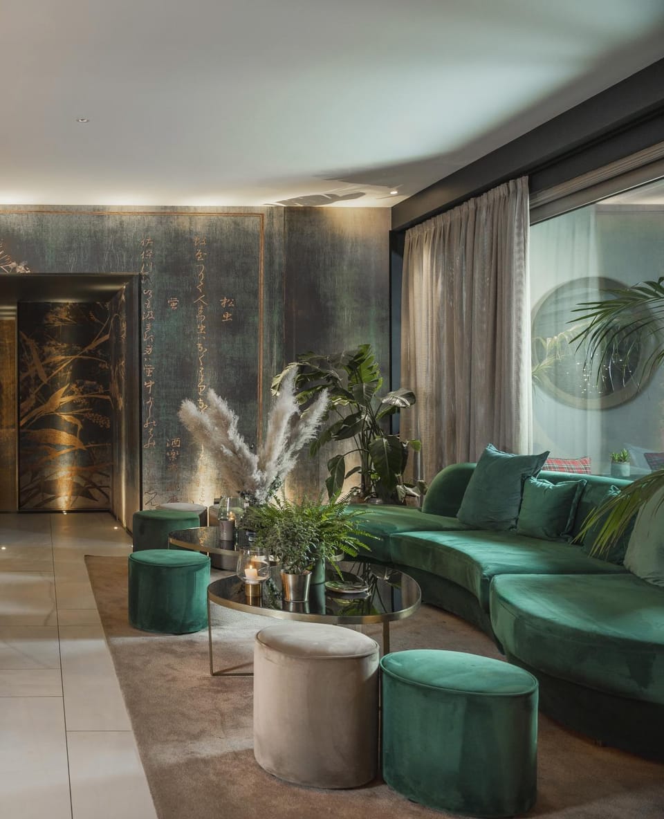 Living room, Seating area