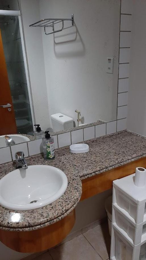 Flat a 2 quadras da Av Beira Mar, um dos principais pontos turísticos de Fortaleza. Apartment in Fortaleza