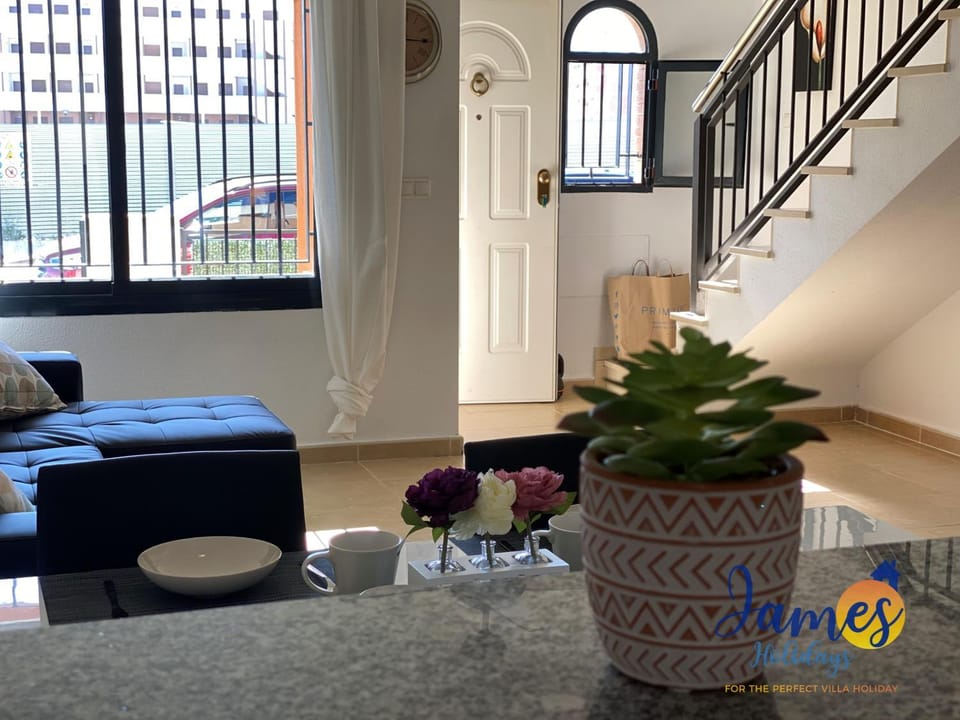 Sunny Townhouse Near Zenia & Pools EB4 Apartment in Vega Baja del Segura
