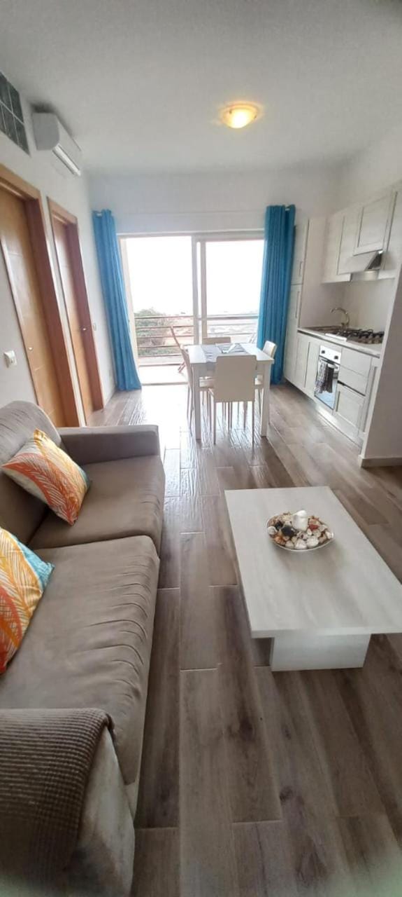 Kitchen or kitchenette, Seating area, Dining area