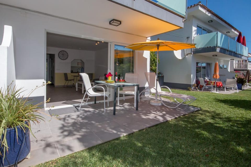 Property building, Garden, Seating area, Garden view
