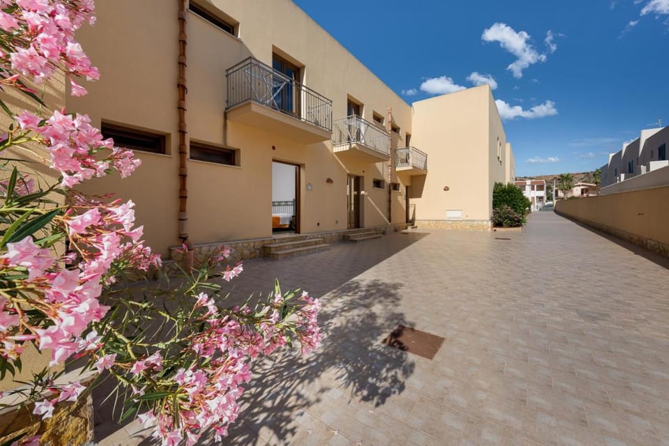 Property building, Street view