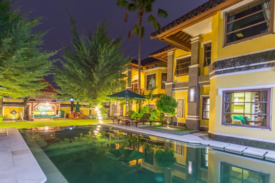 Pool view