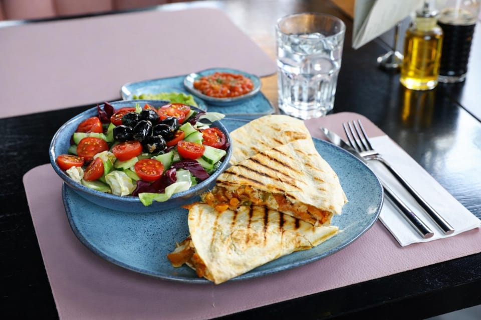 Food and drinks, Food, Lunch, Dinner, Drinks
