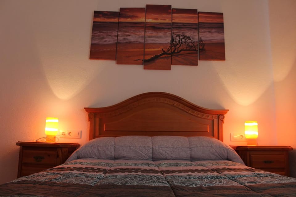 Bed, Photo of the whole room