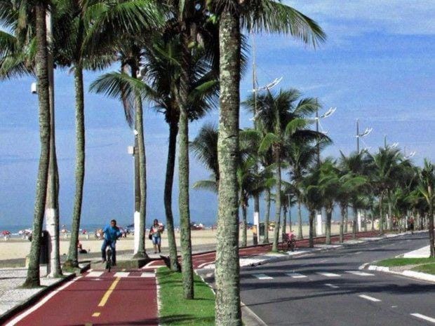 Apartamento Praia Grande, Vila Tupi, em frente ao mar, com retirada de chaves na casa da proprietária Apartment in State of São Paulo