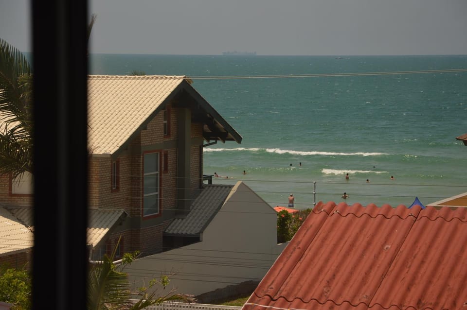 Belíssimo Apto 2 Suítes a 50 metros do mar em Bombinhas SC Apartment in Bombinhas