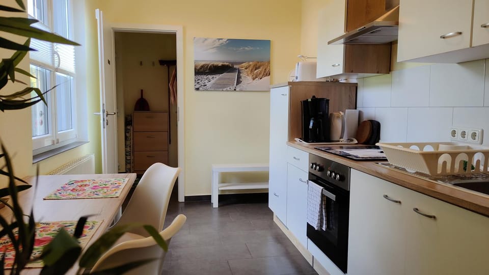 Kitchen or kitchenette, kitchen