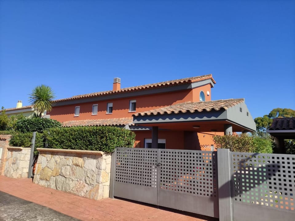 Property building, Off site