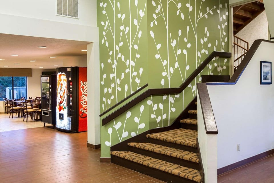 Lobby or reception, On site