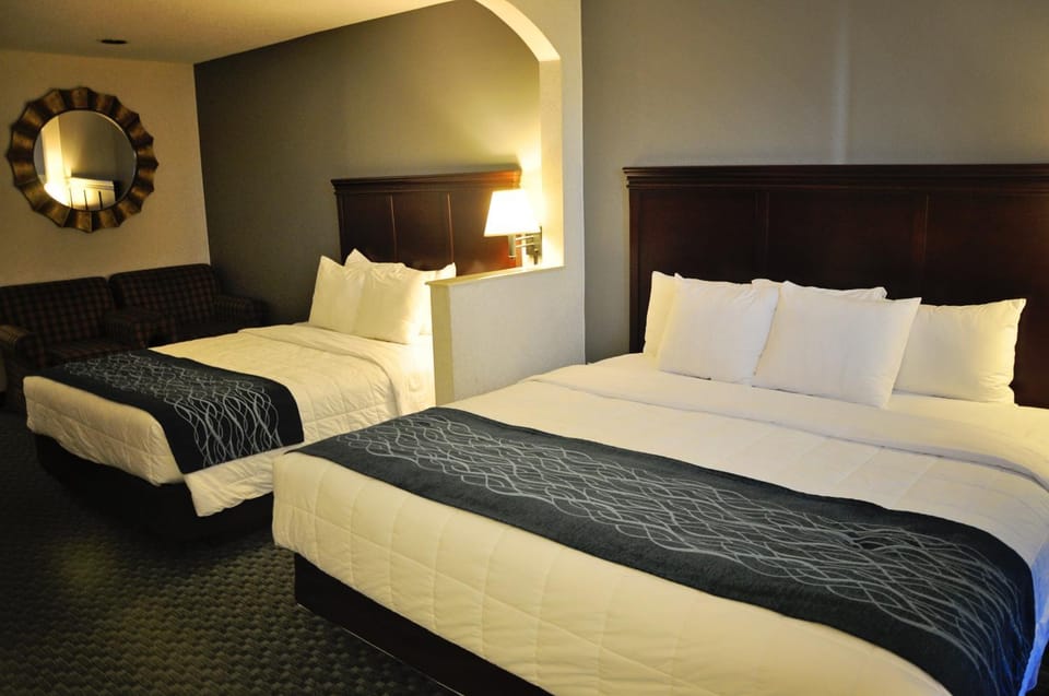 Dunes Express Inn and Suites Hotel in Wisconsin