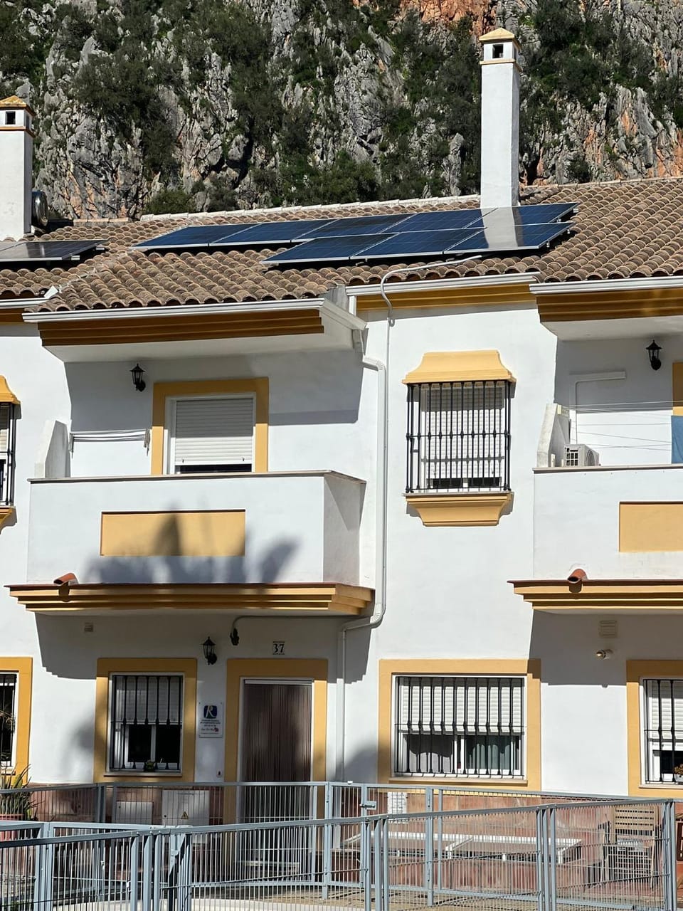 Property building, Facade/entrance