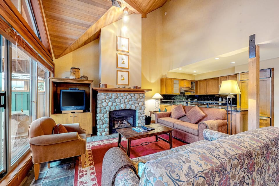 Montebello #33 House in Whistler