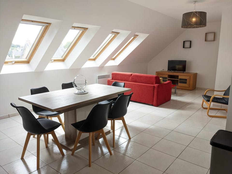 Living room, Dining area
