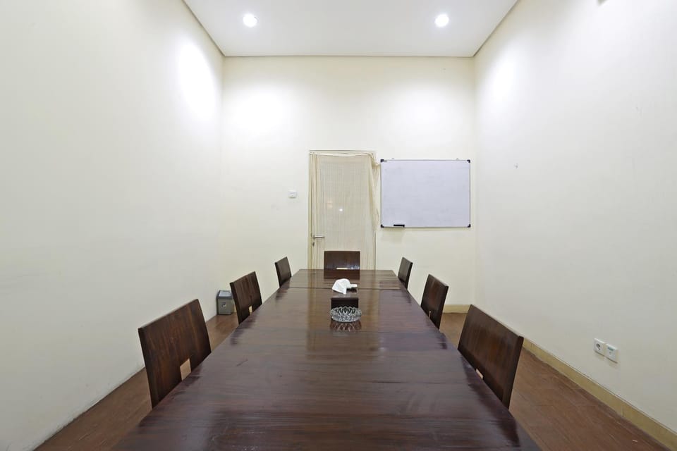 Meeting/conference room