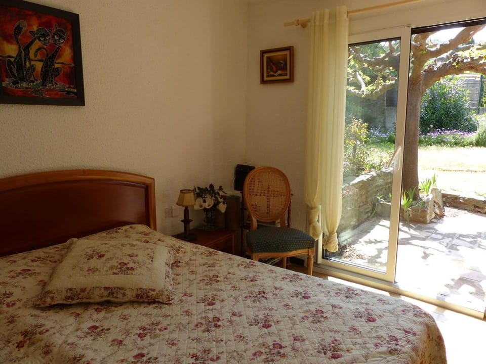 Appartement 2 pièces avec terrasse et jardin à St Clair - FR-1-308-115 Apartment in Le Lavandou