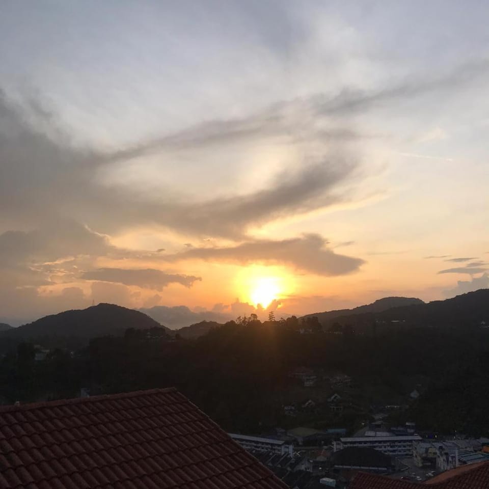 Merlin Home@Crown Imperial Court Apartment in Brinchang