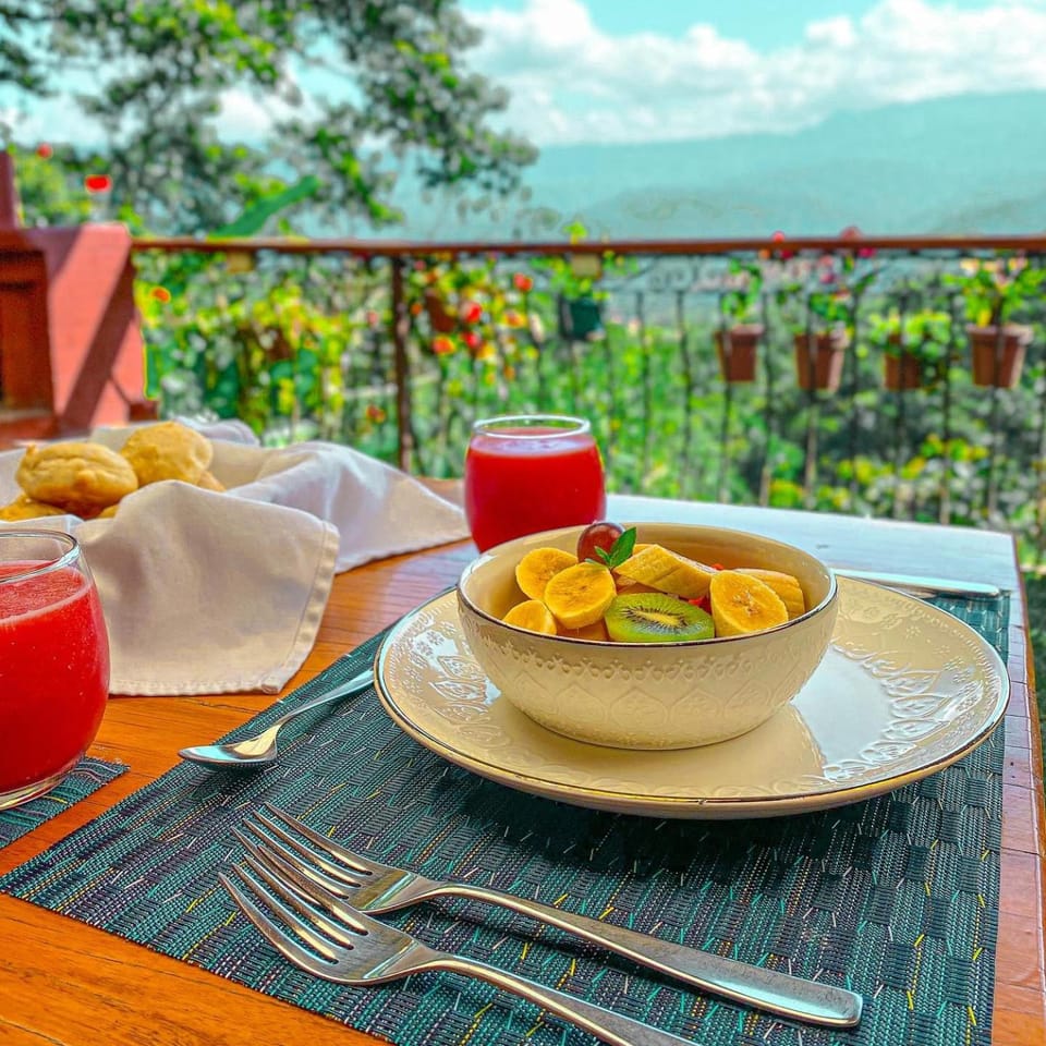 Restaurant/places to eat, Natural landscape, View (from property/room), Balcony/Terrace, Balcony/Terrace, Food and drinks, Decorative detail, Dining area, Mountain view, Breakfast, English/Irish breakfast