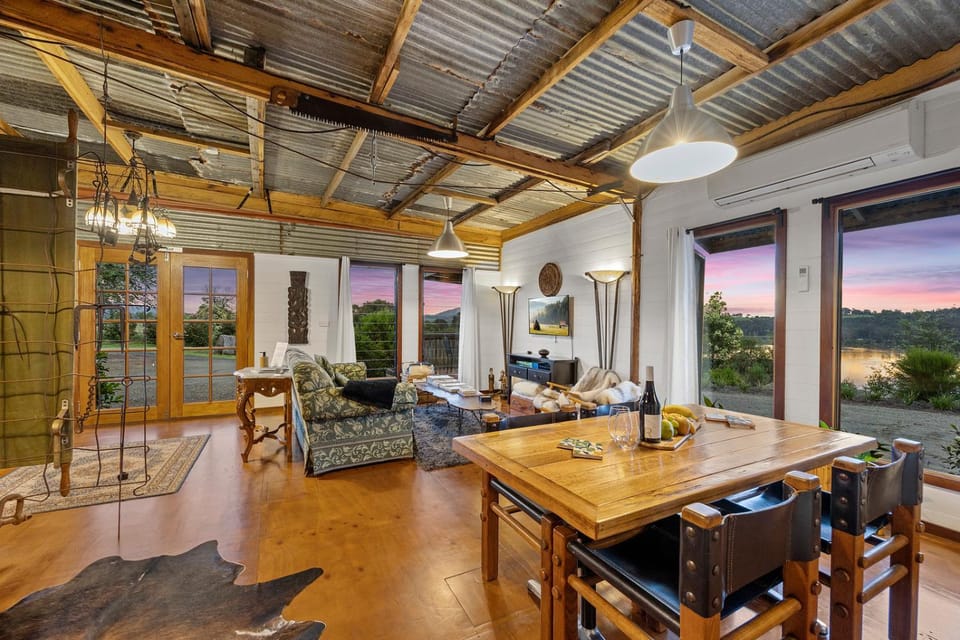 View (from property/room), Living room, Dining area