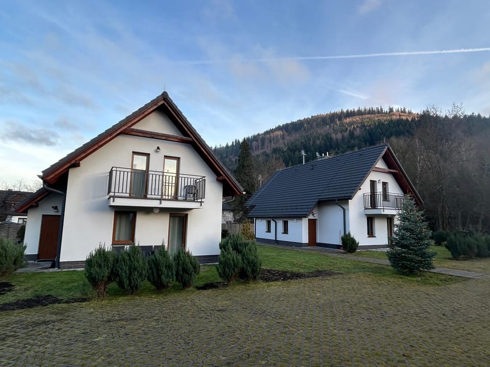 Property building, Natural landscape, Mountain view