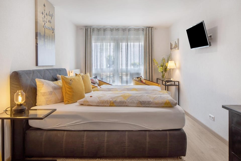 Living room, Bedroom