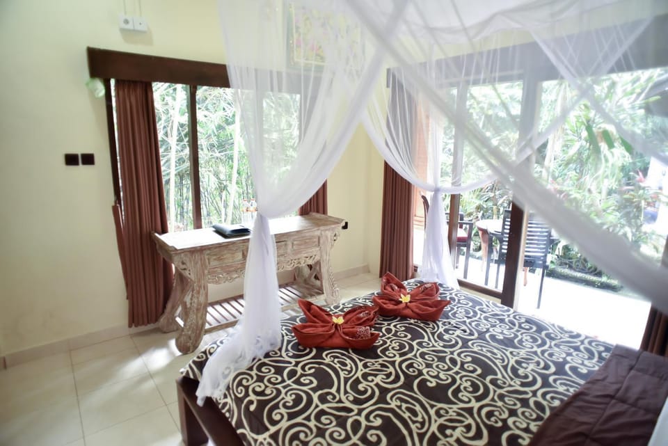 Bed, Garden, View (from property/room), Balcony/Terrace, Photo of the whole room, Seating area, Bedroom, Garden view, towels
