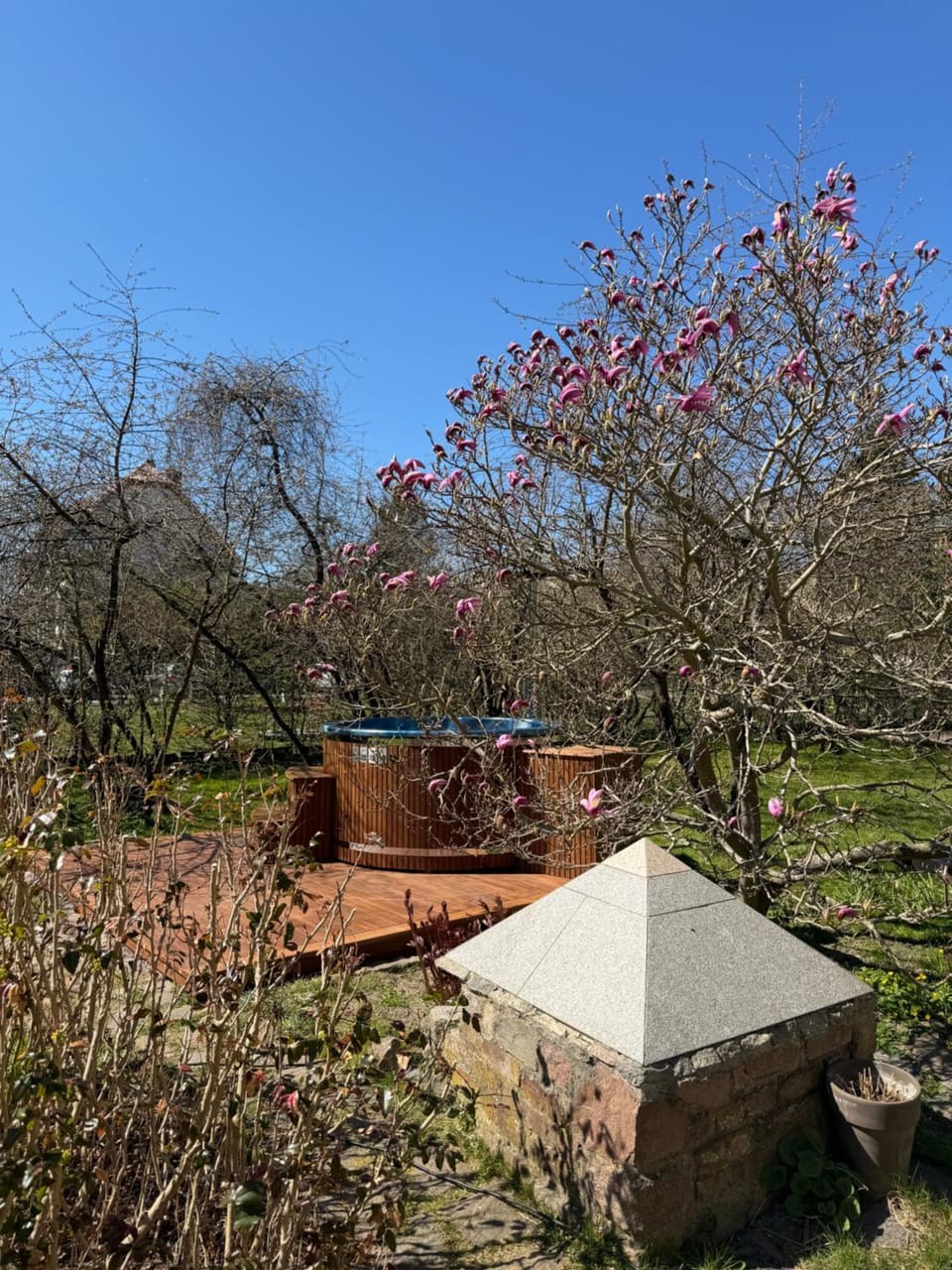 OAZA POD STRZECHĄ Klimatyczny dom na wyłączność z jacuzzi i dużym ogrodem Apartment in West Pomeranian Voivodeship, Poland