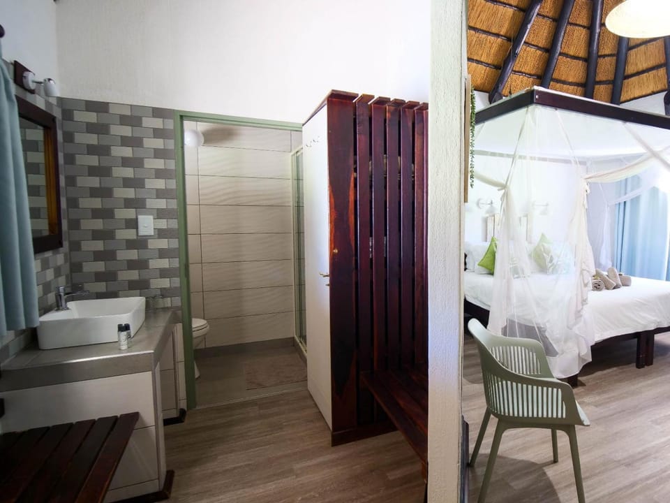 Bathroom, Photo of the whole room