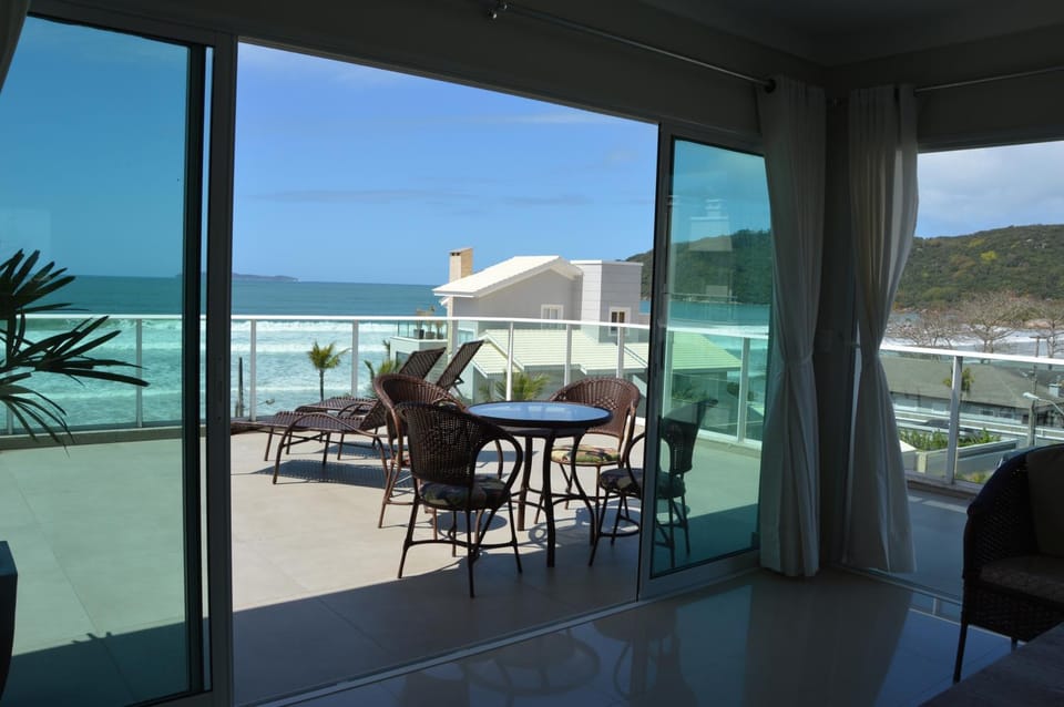 Belíssima cobertura duplex - De frente para o mar - Bombinhas-SC Apartment in Bombinhas