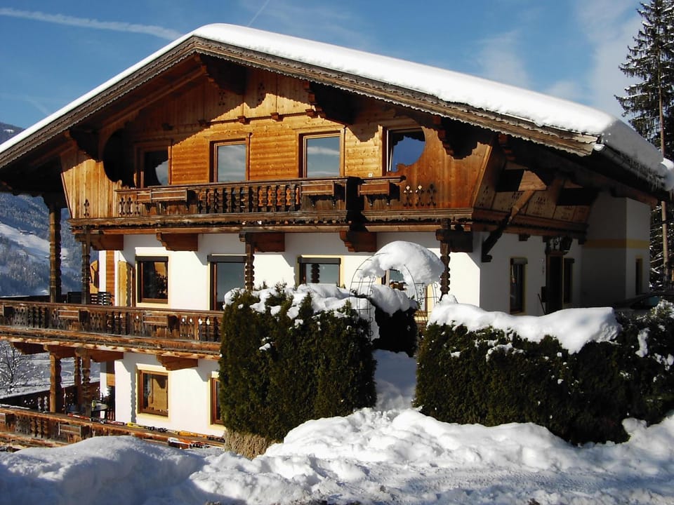 Property building, Winter