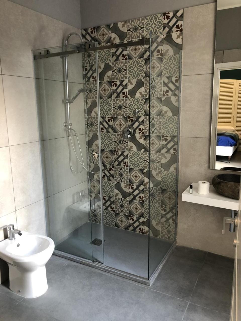 Shower, Toilet, Bathroom