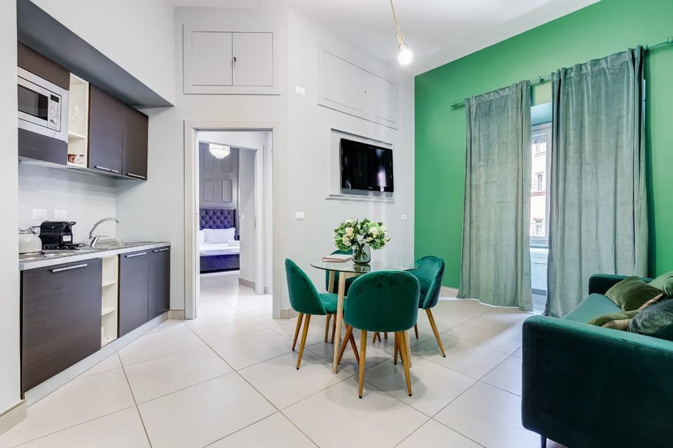 Kitchen or kitchenette, Living room, Dining area, Communal kitchen