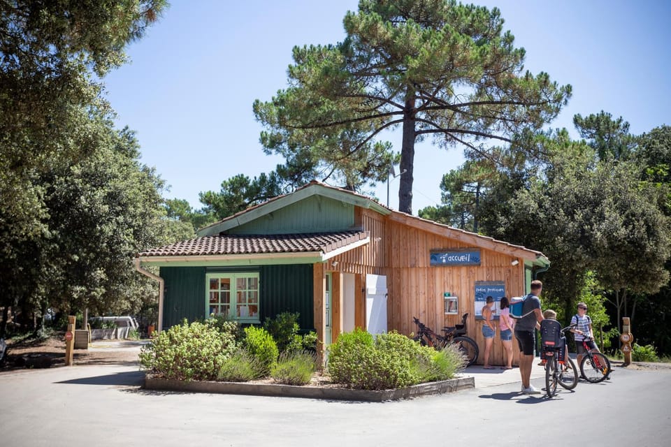 Property building, People, Natural landscape, Lobby or reception, Cycling