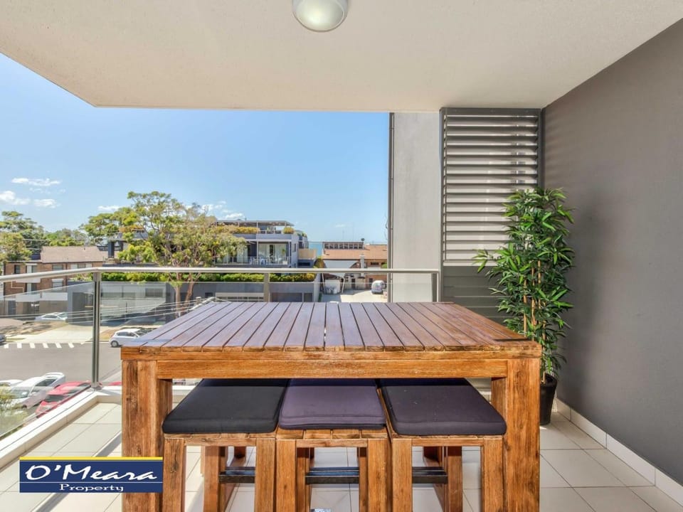 The Shoal 303 Air Conditioning WI-FI Netflix Views Linen and Lift Apartment in Shoal Bay