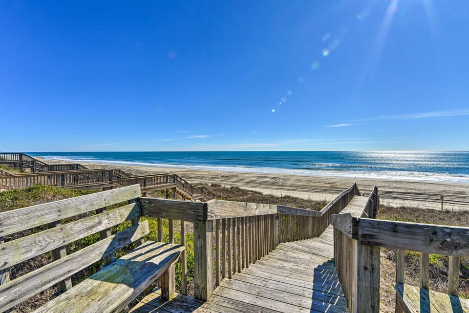 'East of the Sun' Beachside Apartment w/ Deck! House in Emerald Isle