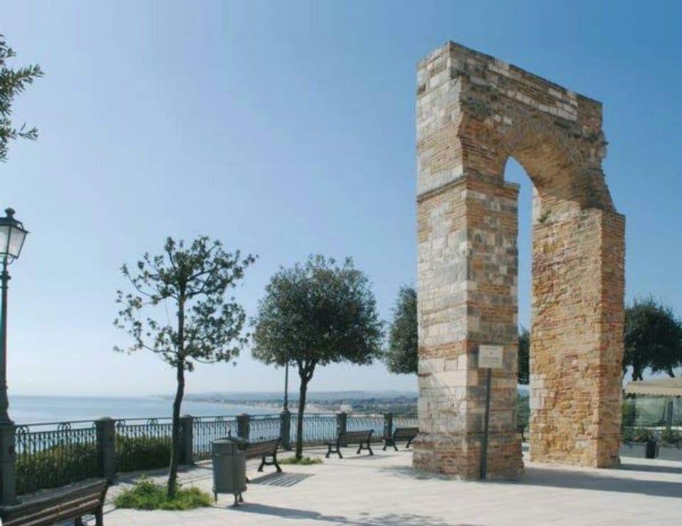 La torre camere Bed and Breakfast in Numana