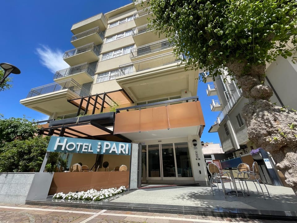 Facade/entrance, Street view