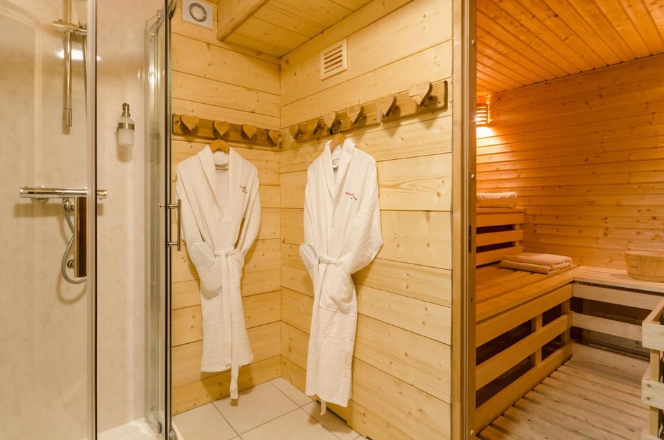 Winter, Summer, Sauna, Skiing