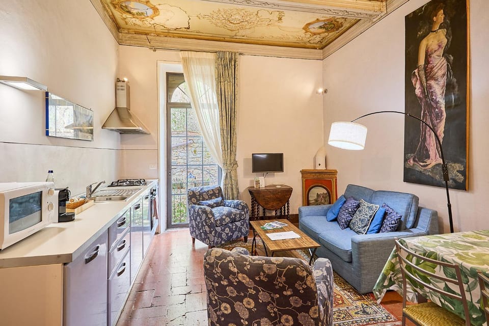 Kitchen or kitchenette, Living room, kitchen