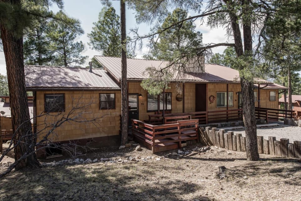 Property building, Patio, Natural landscape, Parking